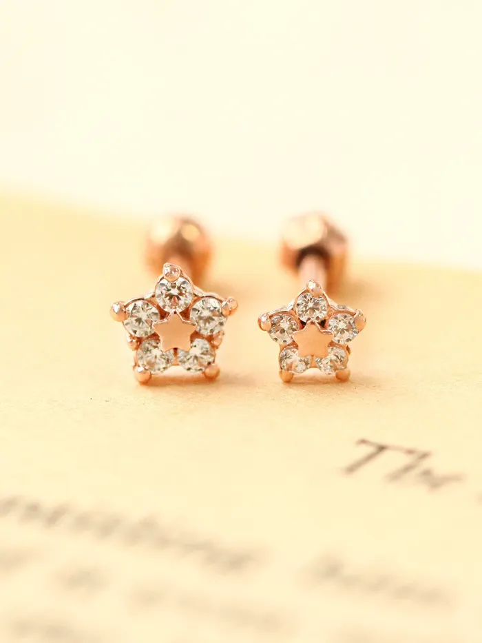 MinimalBijoux Earrings 14K Gold Five Petal Flower Cartilage Earring SM 18G16G
