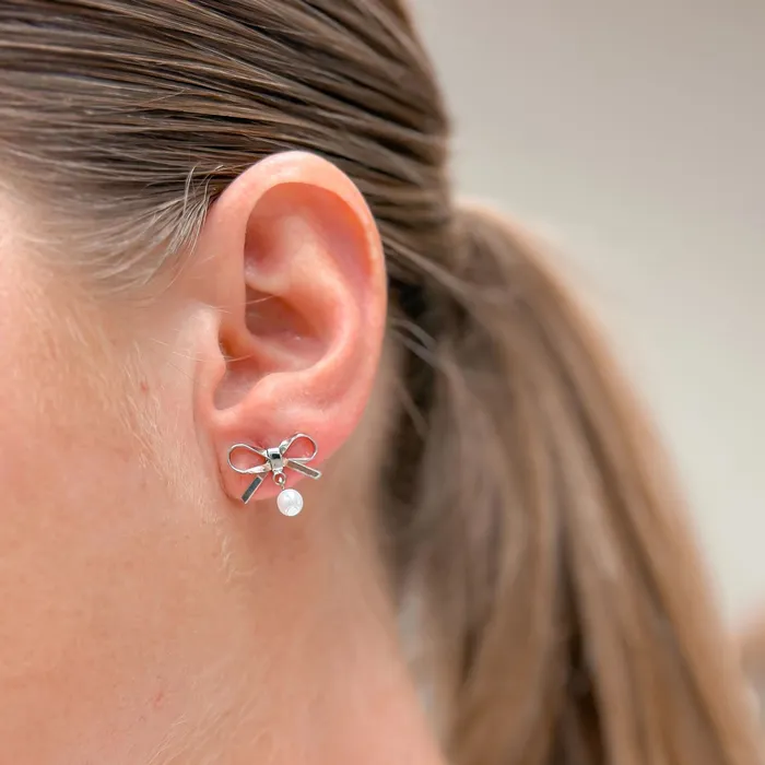 Prep Obsessed FC Earrings Bow Pearl Stud Earrings Silver
