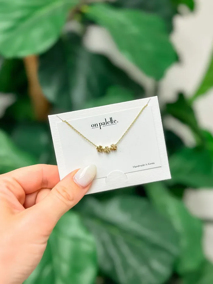 Prep Obsessed FC Necklaces Classic Clover Trio Necklace Gold