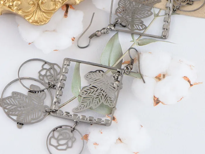 Alilang Bronze Flower And Leave Designed Dangle Earrings Earrings Alilang Bronze Flower And Leave Designed Dangle Earrings Earrings