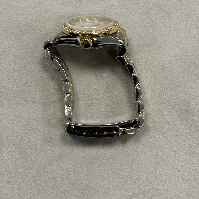 Rolex Datejust 26mm MOP Dial Watch Ref 6917 Happy Jewelers Watches Rolex Datejust 26mm MOP Dial Watch Ref 6917 Happy Jewelers Watches